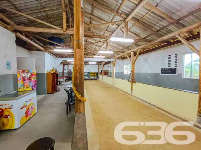 Descubra um imóvel comercial único em Balneário Ba