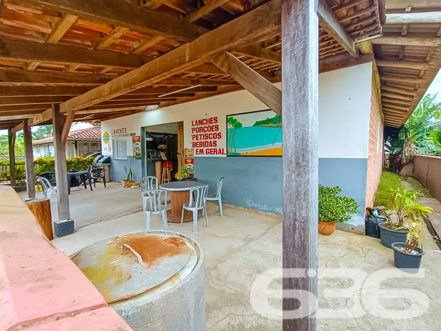 Descubra um imóvel comercial único em Balneário Ba
