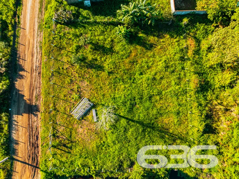 Terreno de esquina com 752m² em Balneário Barra do