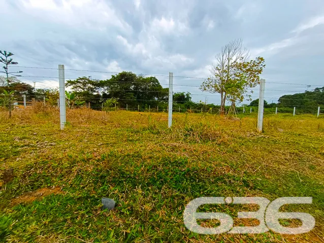 Terreno de esquina com 752m² em Balneário Barra do