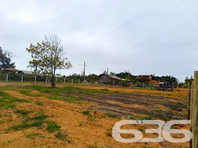 Terreno de esquina com 752m² em Balneário Barra do