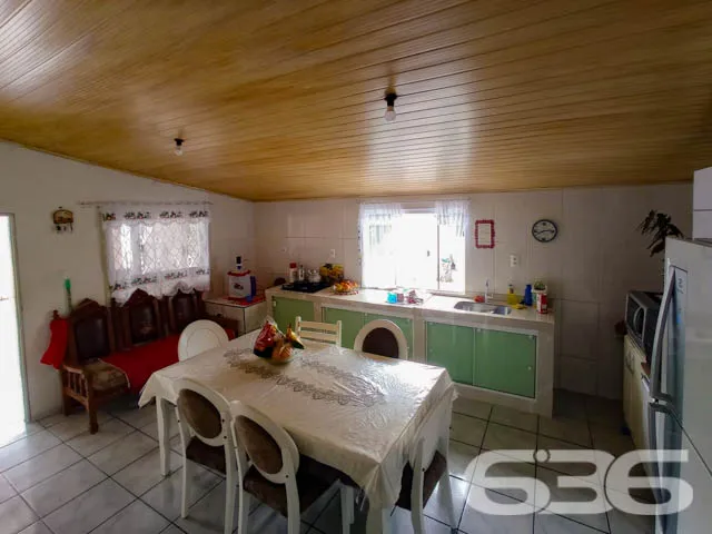 OPORTUNIDADE, 2 CASAS EM TERRENO NO BAIRRO SALINAS