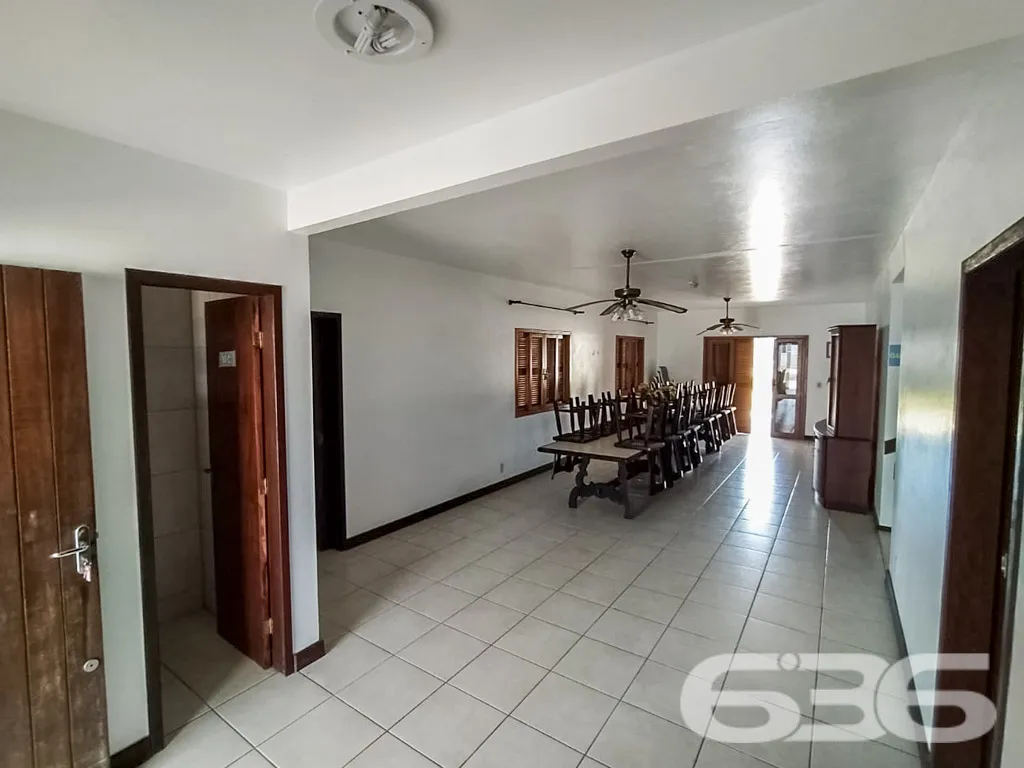 Descubra o encanto deste magnífico sobrado à venda