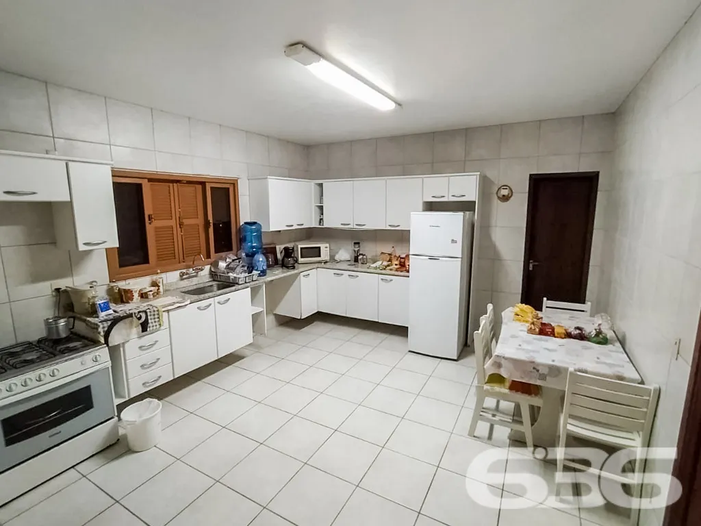 Descubra o encanto deste magnífico sobrado à venda