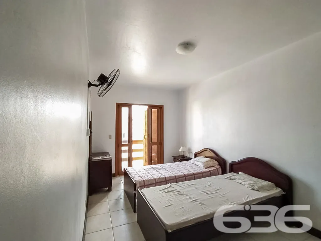 Descubra o encanto deste magnífico sobrado à venda