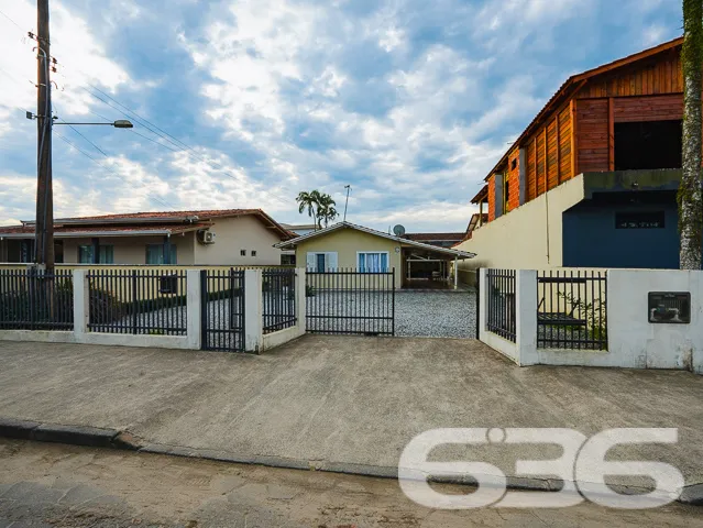 Excelente Casa Térrea à Venda em Balneário Barra d