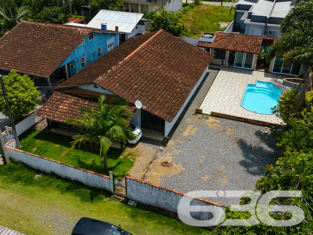 Viva o Paraíso em Balneário Barra do Sul, SC - EST