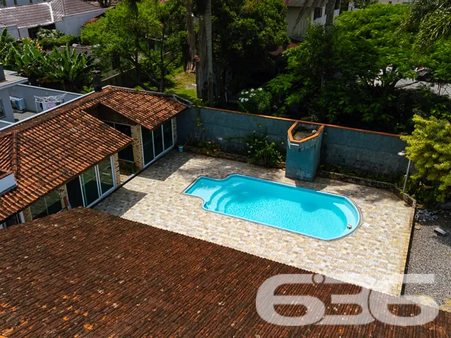 Viva o Paraíso em Balneário Barra do Sul, SC - EST