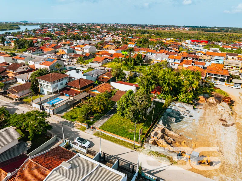 Descubra seu Refúgio na Beira da Lagoa: Casa Espaç