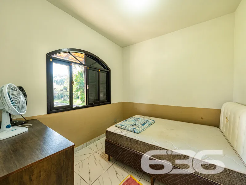Descubra seu Refúgio na Beira da Lagoa: Casa Espaç
