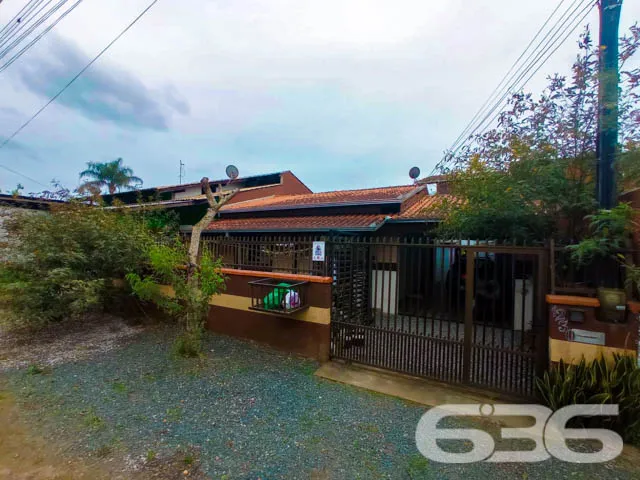 CASA COM 4 QUARTOS, SENDO SUÍTE, NO BAIRRO COSTEIR