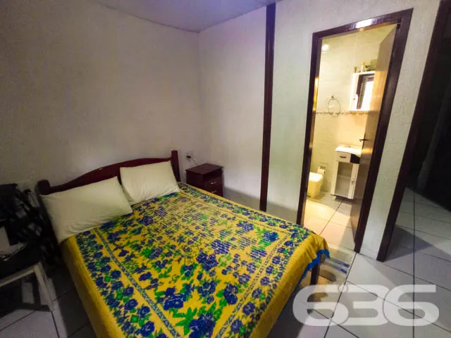 CASA COM 4 QUARTOS, SENDO SUÍTE, NO BAIRRO COSTEIR