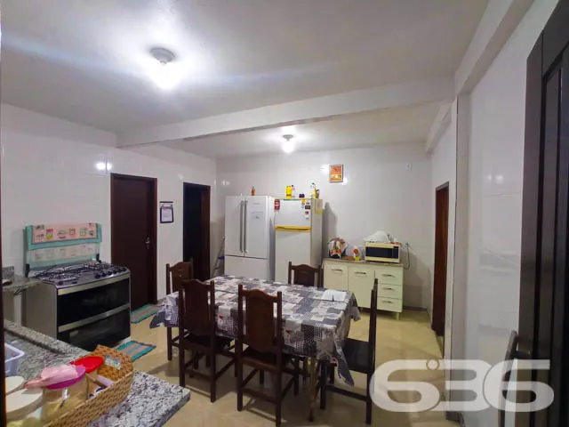 CASA COM 4 QUARTOS, SENDO SUÍTE, NO BAIRRO COSTEIR