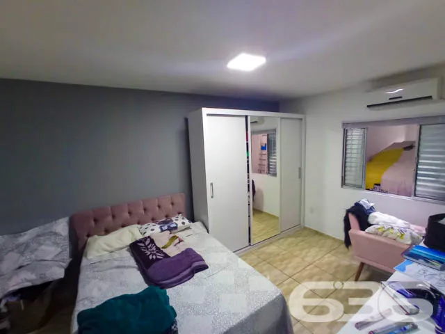 CASA COM 4 QUARTOS, SENDO SUÍTE, NO BAIRRO COSTEIR
