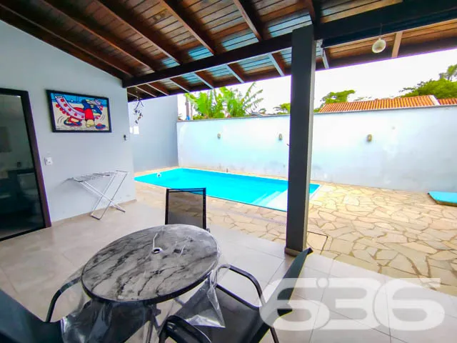 Descubra a Comodidade em Balneário Barra do Sul: C