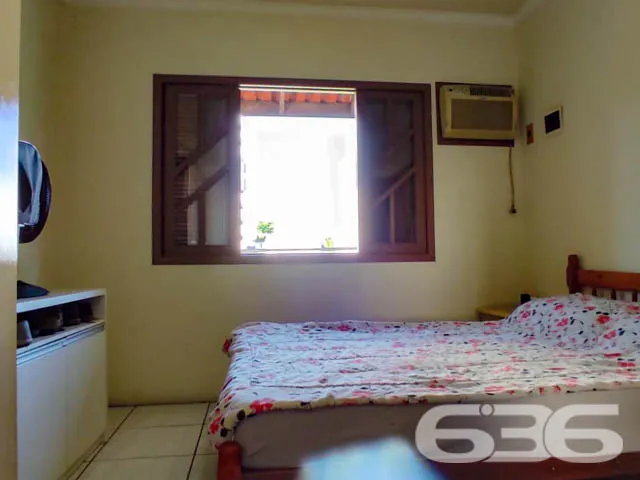 DUAS CASAS SOB UM MESMO TERRENO NO BAIRRO ANITA GA
