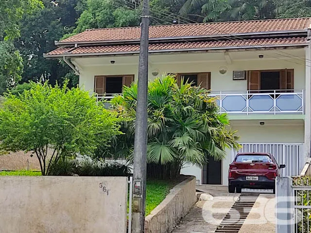 DUAS CASAS SOB UM MESMO TERRENO NO BAIRRO ANITA GA