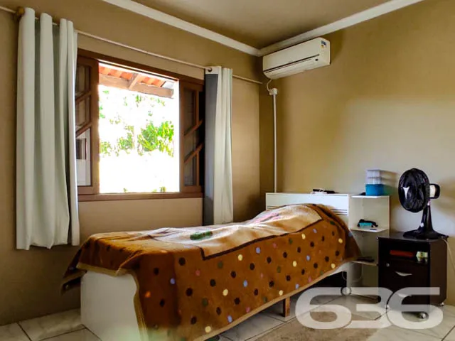 DUAS CASAS SOB UM MESMO TERRENO NO BAIRRO ANITA GA