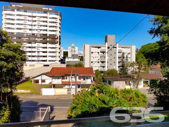 DUAS CASAS SOB UM MESMO TERRENO NO BAIRRO ANITA GA
