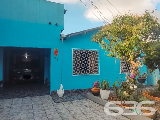 CASA COM 3 DORMITĂRIOS EM ĂTIMA LOCALIZAĂĂO NO BAI