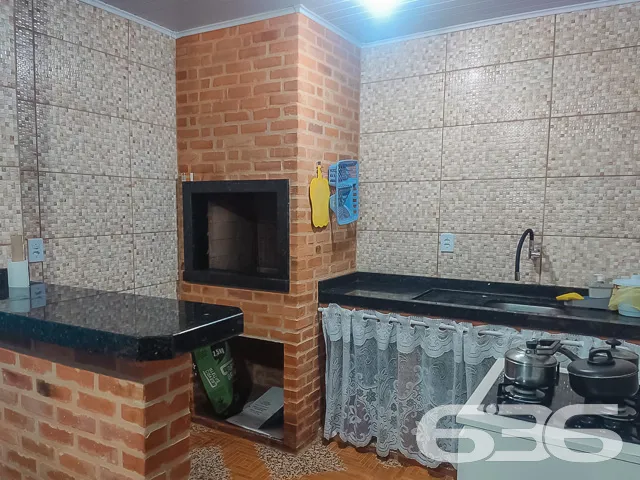 CASA COM 3 DORMITĂRIOS EM ĂTIMA LOCALIZAĂĂO NO BAI