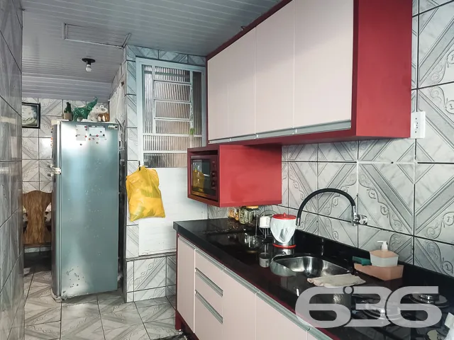 CASA COM 3 DORMITĂRIOS EM ĂTIMA LOCALIZAĂĂO NO BAI
