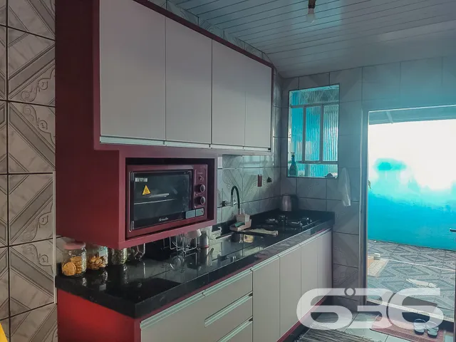 CASA COM 3 DORMITĂRIOS EM ĂTIMA LOCALIZAĂĂO NO BAI