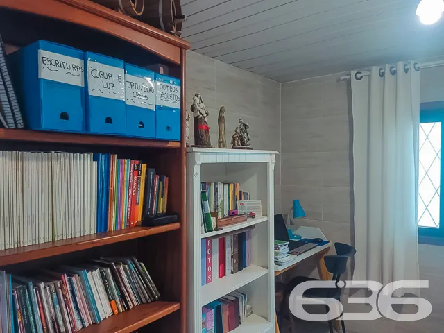 CASA COM 3 DORMITĂRIOS EM ĂTIMA LOCALIZAĂĂO NO BAI