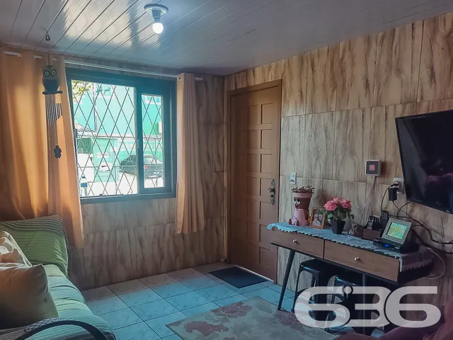 CASA COM 3 DORMITĂRIOS EM ĂTIMA LOCALIZAĂĂO NO BAI