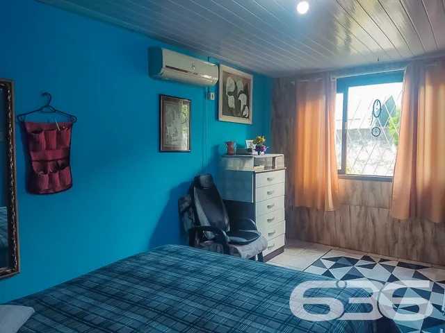 CASA COM 3 DORMITĂRIOS EM ĂTIMA LOCALIZAĂĂO NO BAI