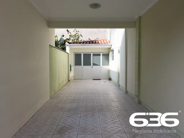 ESPLENDIDA RESIDĂNCIA NO BAIRRO ANITA GARIBALDI, J