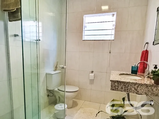 ESPLENDIDA RESIDĂNCIA NO BAIRRO ANITA GARIBALDI, J