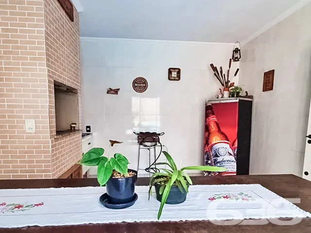 ESPLENDIDA RESIDĂNCIA NO BAIRRO ANITA GARIBALDI, J