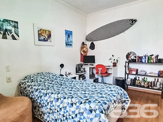 ESPLENDIDA RESIDĂNCIA NO BAIRRO ANITA GARIBALDI, J