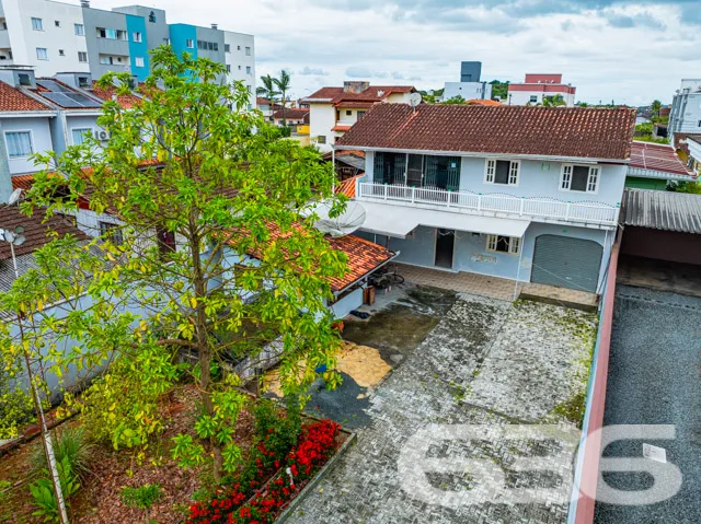 Descubra o encanto do sobrado no bairro Aventureir