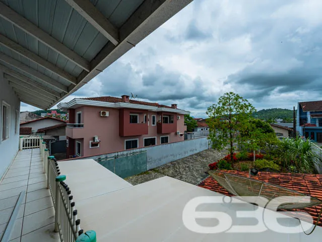 Descubra o encanto do sobrado no bairro Aventureir