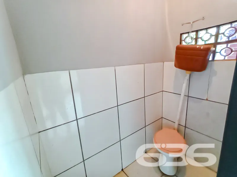 Oportunidade de casa térrea com amplo terreno no b