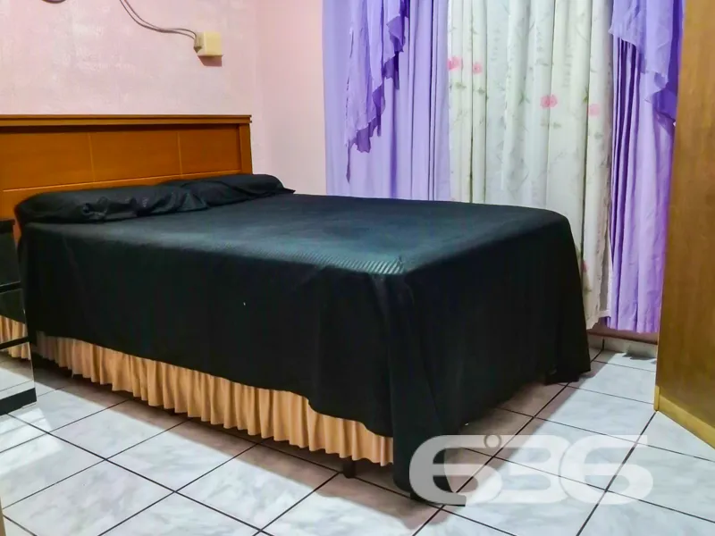 Oportunidade de casa térrea com amplo terreno no b