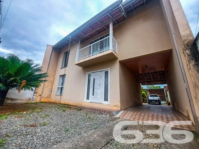 Sobrado à venda no bairro Boa Vista, Joinville/SC
