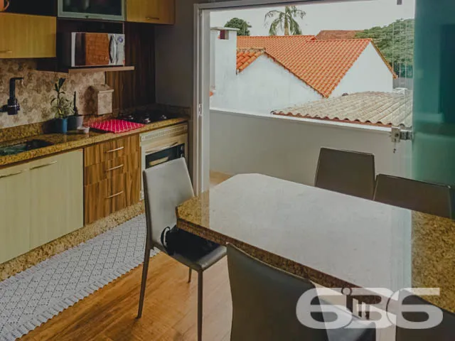 SOBRADO COM 4 QUARTOS, NO BAIRRO BOA VISTA, EM JOI