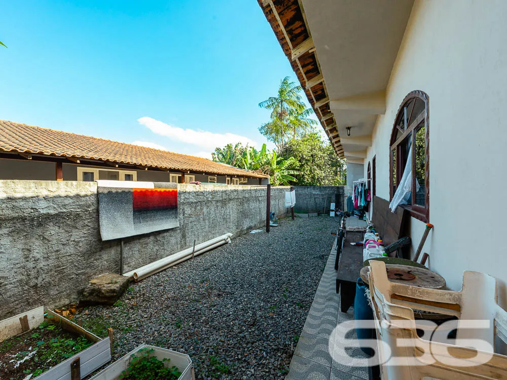 DUAS CASAS À VENDA NO BAIRRO BOA VISTA - ESTUDA PE