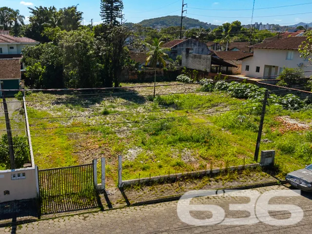 VENDE-SE TERRENO ESPAÇOSO NO BAIRRO BUCAREIN – OPO