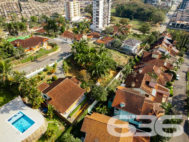 IMÓVEL COM POTENCIAL ÚNICO NO CORAÇÃO DO BAIRRO AT