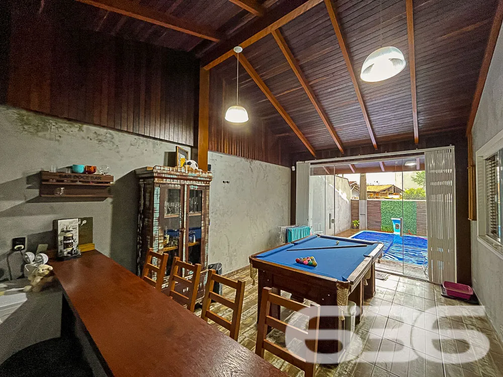 Geminado Aconchegante com Área de Lazer e Piscina 