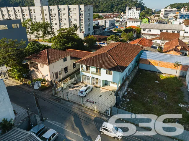 Descubra uma propriedade singular em Joinville, on