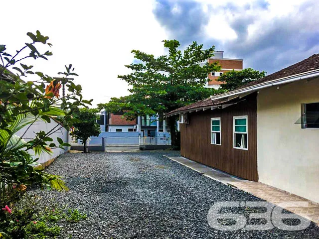 OPORTUNIDADE DE TERRENO À VENDA NO BAIRRO COSTA E