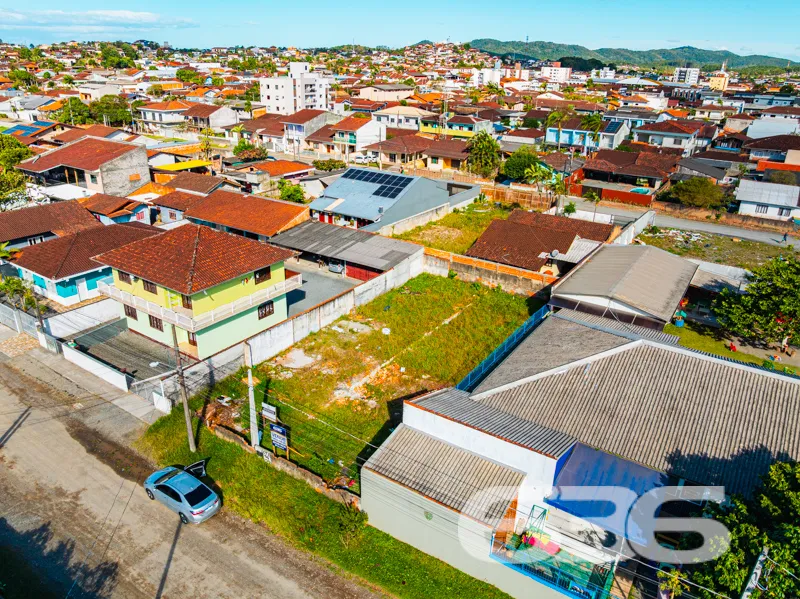 Terreno à venda no bairro Fátima em Joinville/SC –