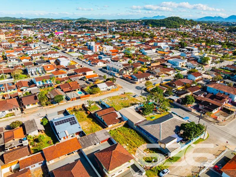 Terreno à venda no bairro Fátima em Joinville/SC –
