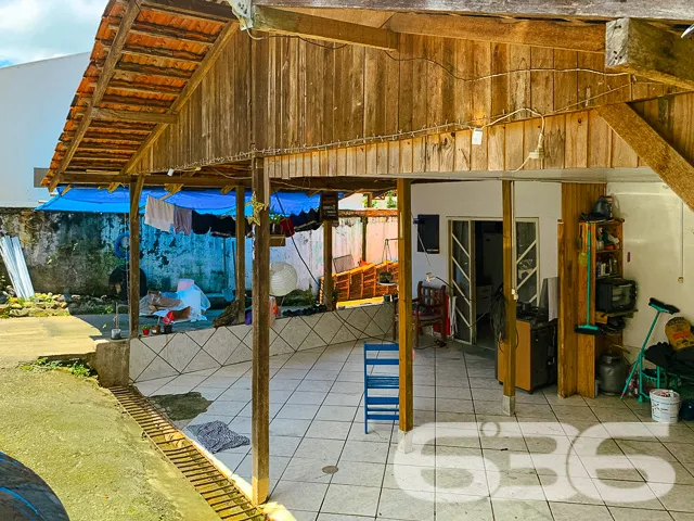 VENDE-SE TERRENO PROMISSOR NO BAIRRO BOEHMERWALD