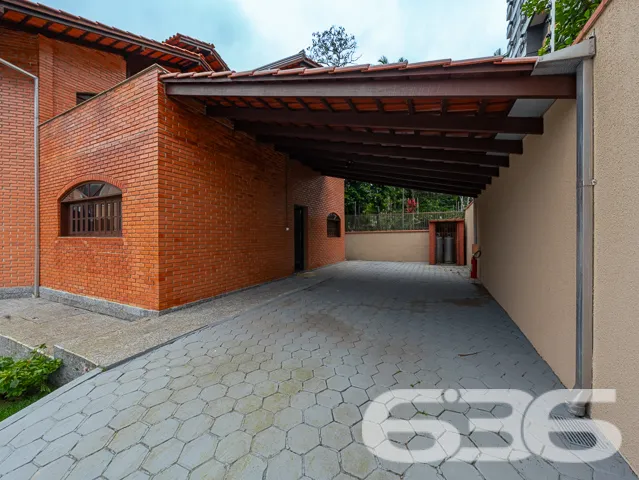SONHE GRANDE NO BAIRRO ANITA GARIBALDI: CASA ESTIL